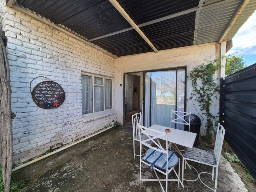6 Bedroom Property for Sale in Oranjeville Free State